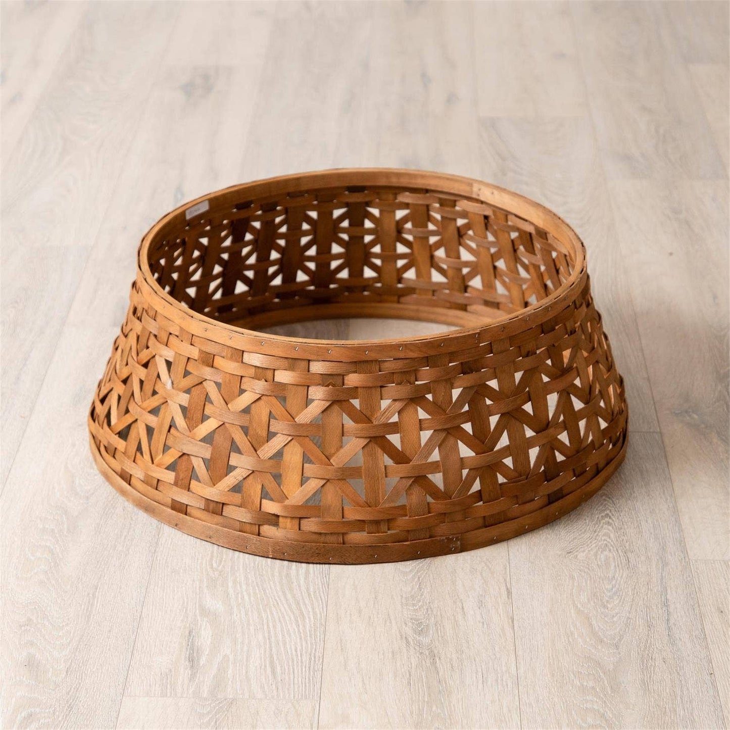 Chipwood Tree Collar (PC)