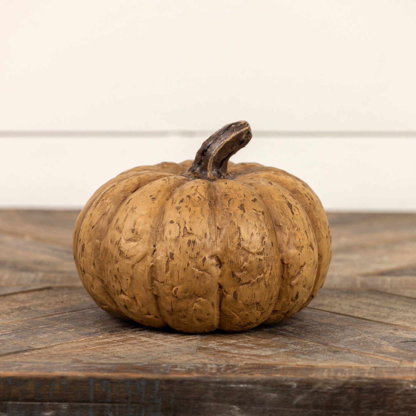 5.75" BEIGE SHORT PUMPKIN