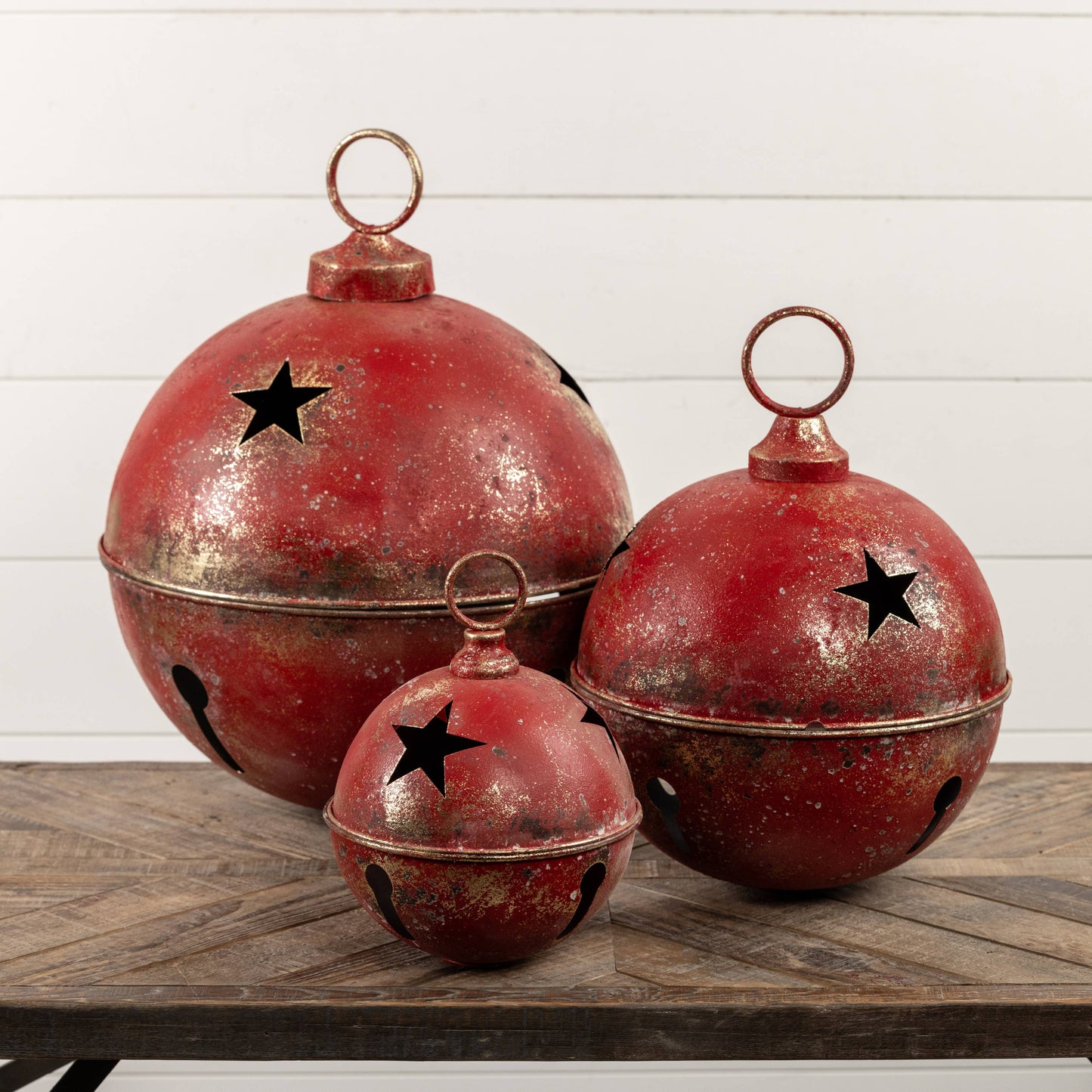 15.75" RED STAR SLEIGH BELL